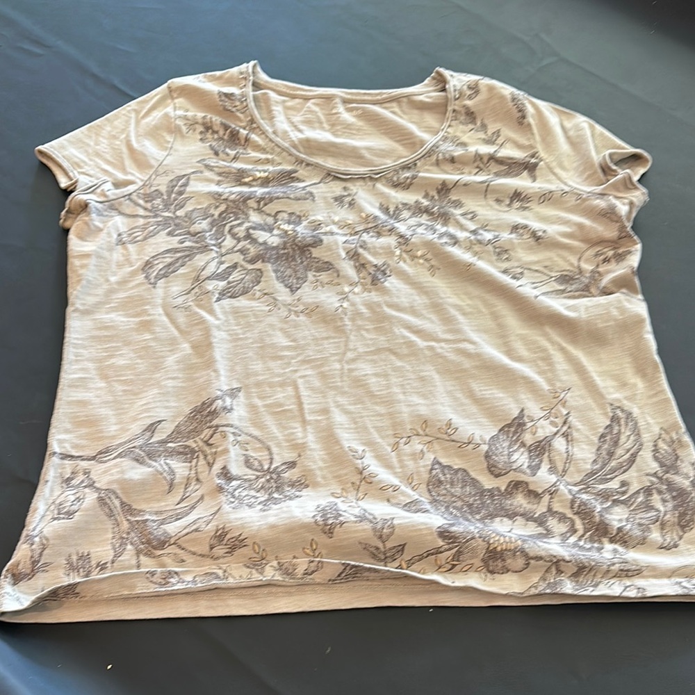 St. John's Bay Botanical Print Short Sleeve Tee - Cream and Gray